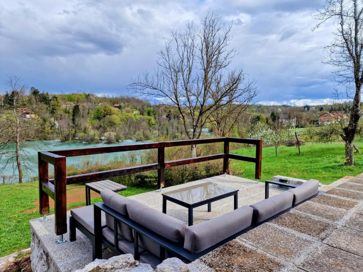 Pixie House - Mreznica, Private Pier, Hot Tub Počitniška hiša Gornji Zvecaj