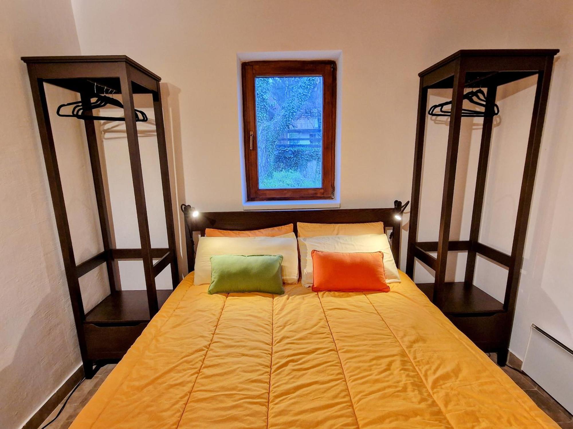 Počitniška hiša Pixie House - Mreznica, Private Pier, Hot Tub *