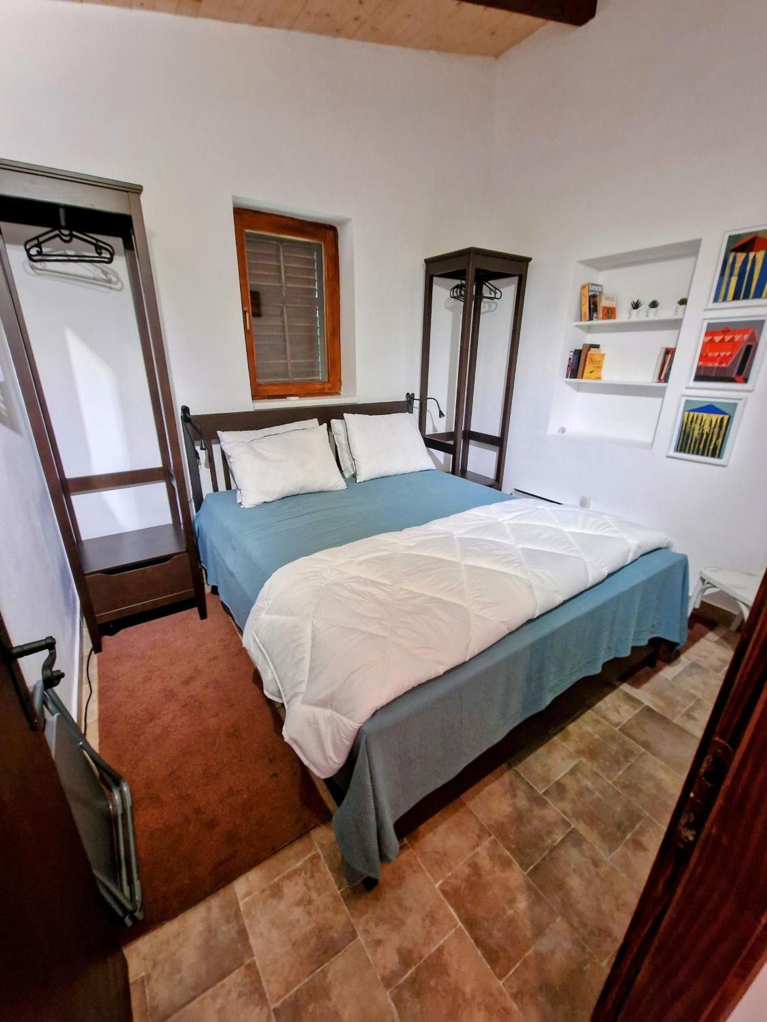 Pixie House - Mreznica, Private Pier, Hot Tub *