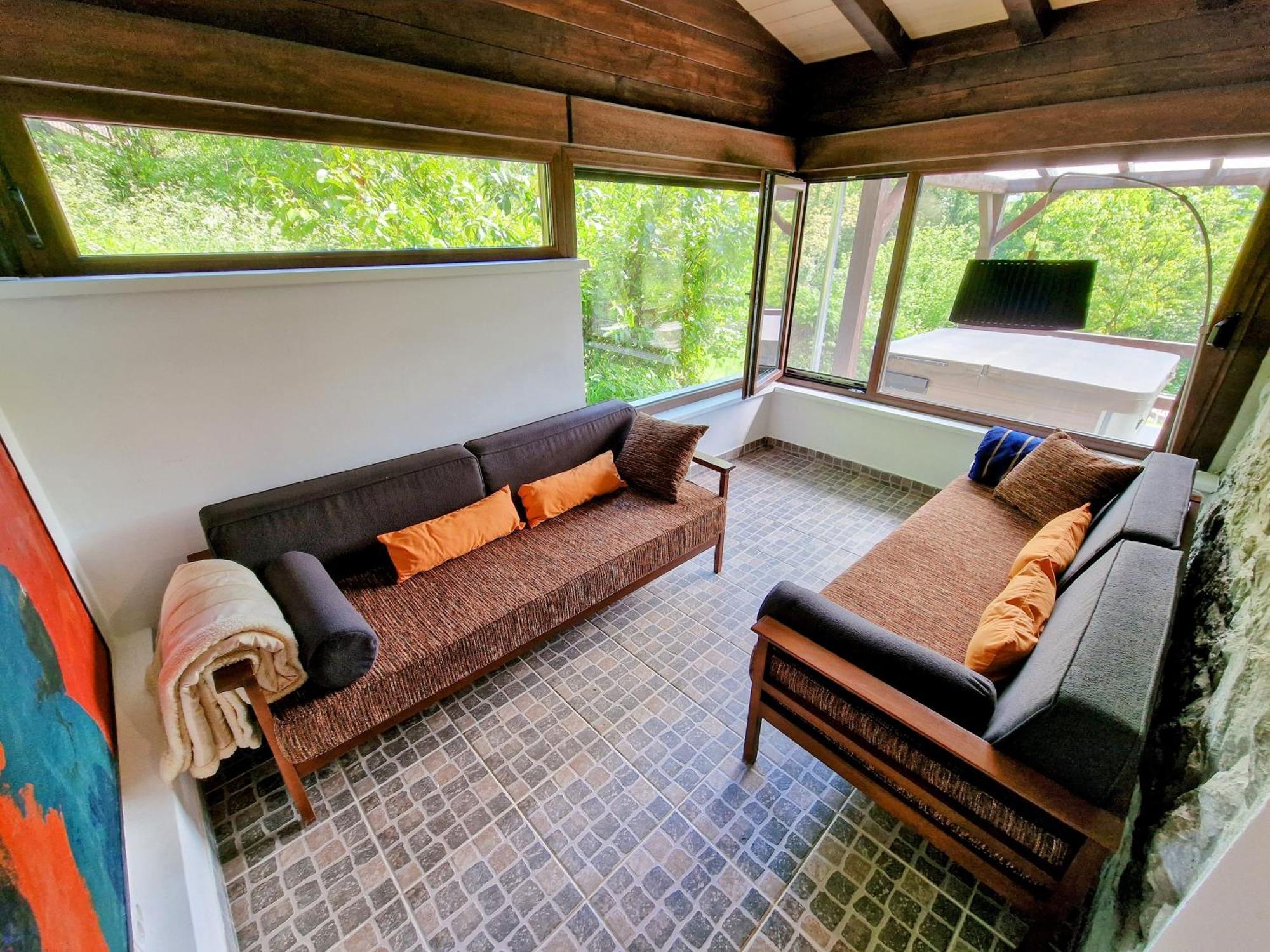 Pixie House - Mreznica, Private Pier, Hot Tub * Gornji Zvecaj