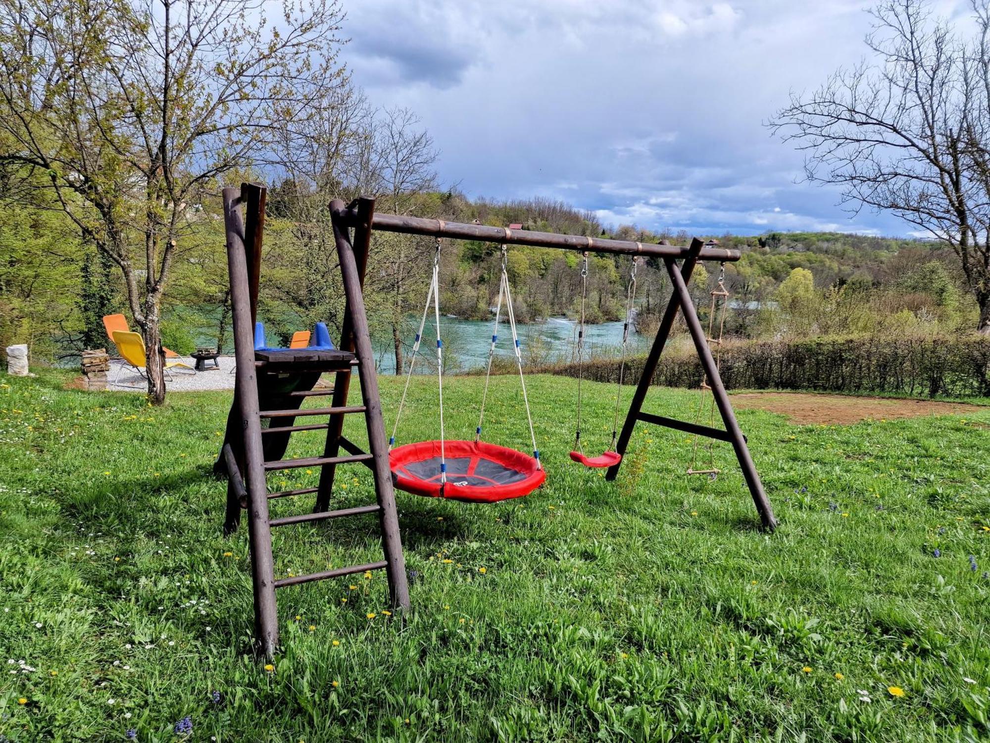 Pixie House - Mreznica, Private Pier, Hot Tub Gornji Zvecaj